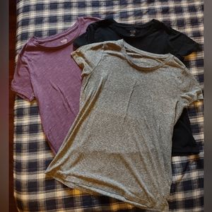 3 pack Mossimo Supply Co. T shirts